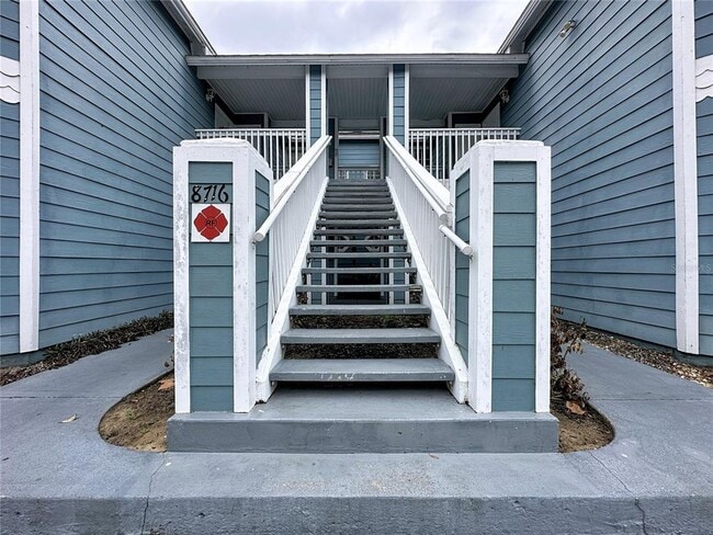 Photo - 8716 Rain Forest Pl Unit D