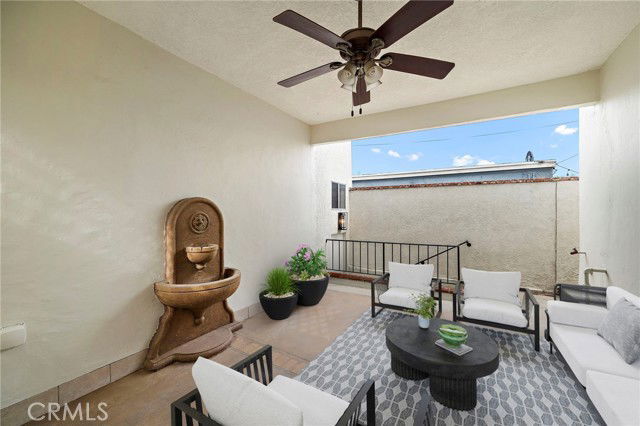 Photo - 377 Roycroft Ave