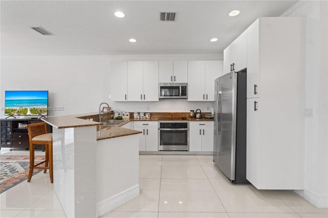 Photo - 21396 Marina Cove Cir