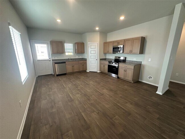 Photo - 2701 Derwent Dr