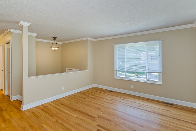 Photo - 2135 Winewood Ave