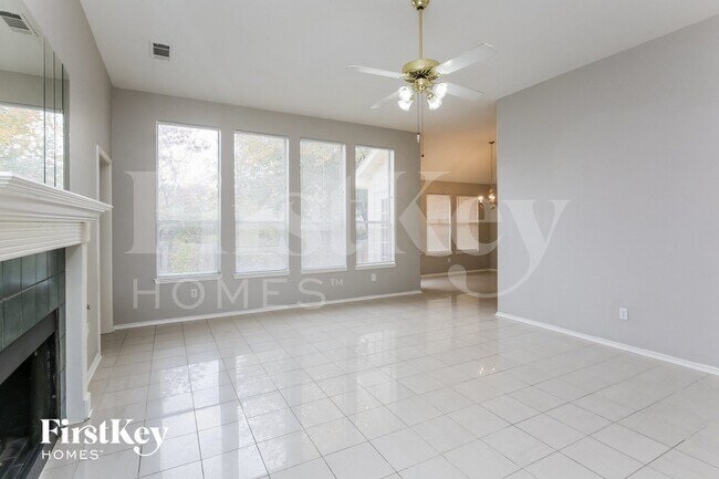 Photo - 1203 Jamestown Ct