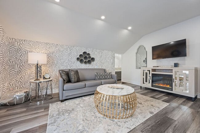 Building Photo - 2015 Water St Unit SI ID1403744P