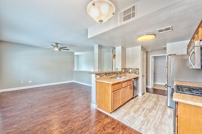 Photo - 7701 W Robindale Rd