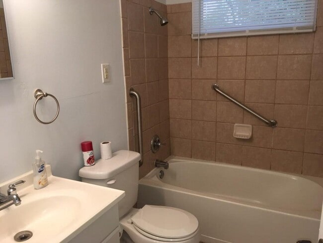 Photo - 2335 Scotty Cir