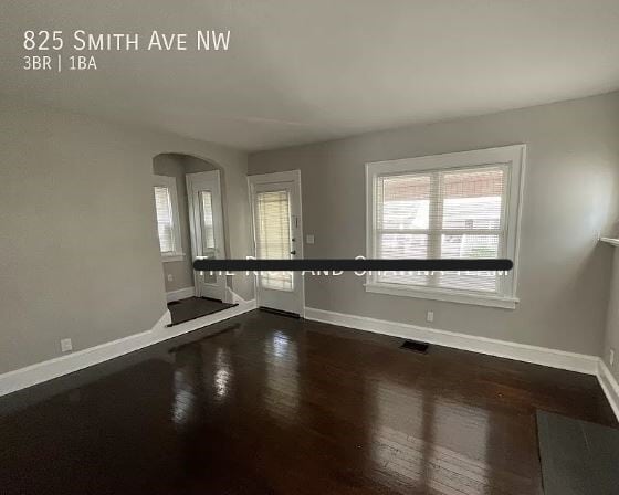 Photo - 825 Smith Ave NW