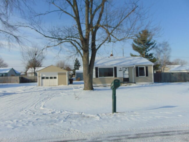 Photo - 46589 Huling St