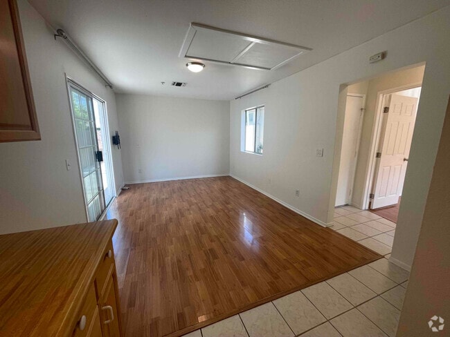Building Photo - 638 Salem St Unit C Rental