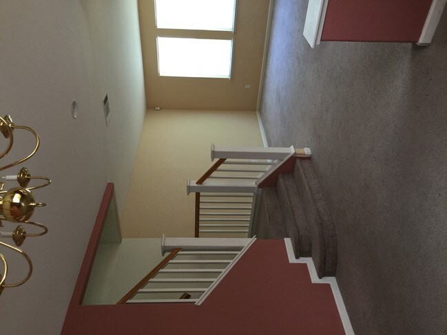 Photo - 940 Oakes St