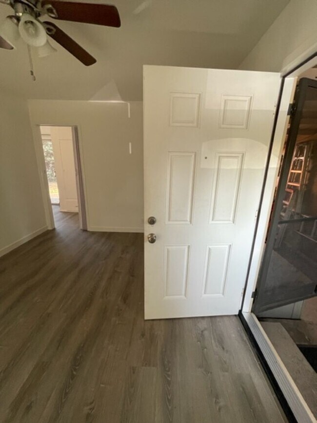 Updated Granny UnitPrime Montgomery Villa... Rental House Rental in