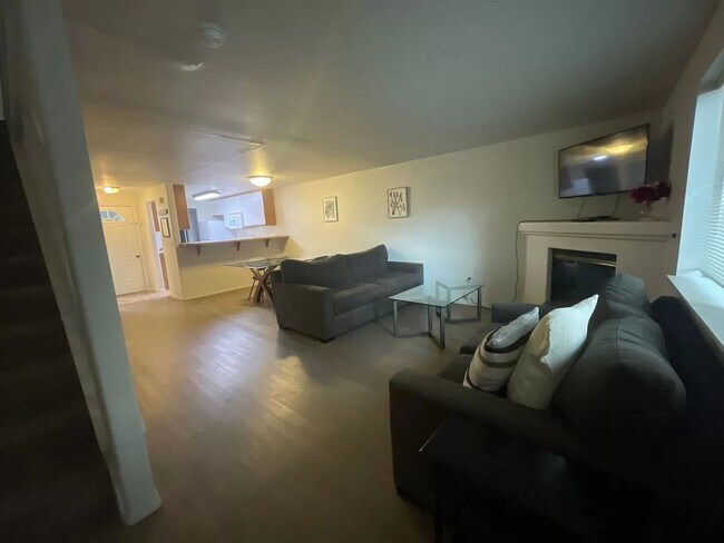 Photo - 528 Negus Loop Unit A, B, C