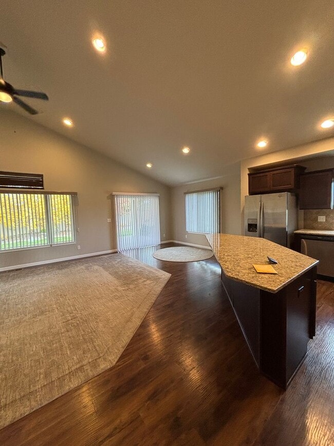 Photo - Beautiful 4-Bedroom, 3-Bathroom Home with ...