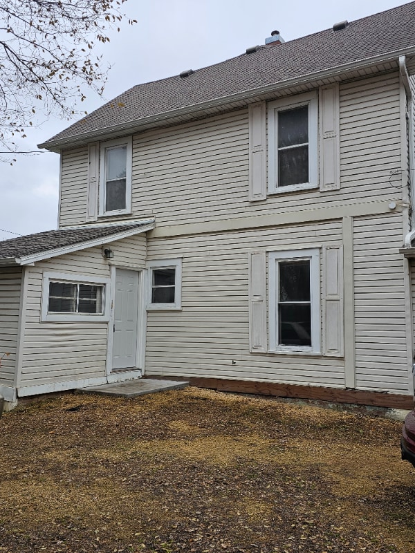 Photo - 107 S Hawley St