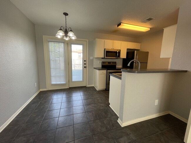 Photo - 1607 Dugger Cir Unidad Apt. A