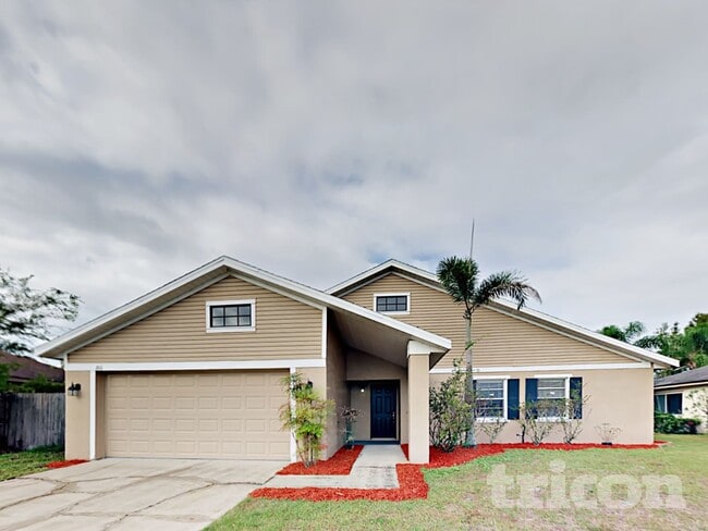 Photo - 266 Iowa Woods Cir W