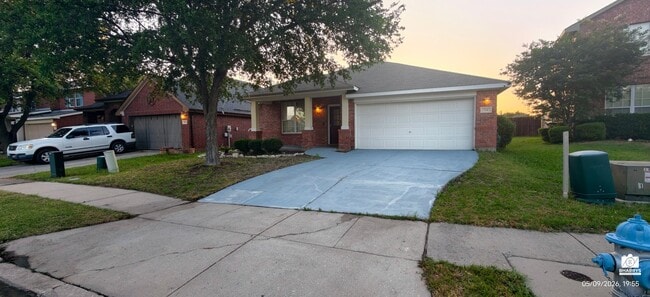 Building Photo - 304 Hummingbird Dr