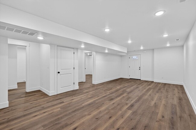 Photo - L199ER Unit #2 DOWNSTAIRS