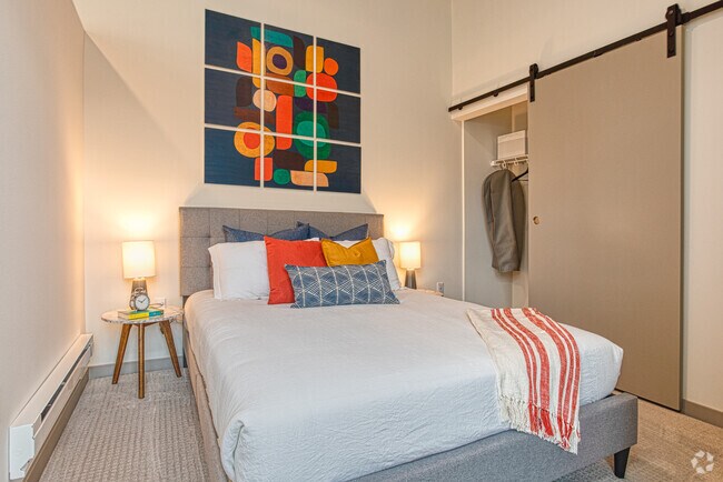 1BR, 1BA - 620SF - Midtown 64 Apartments