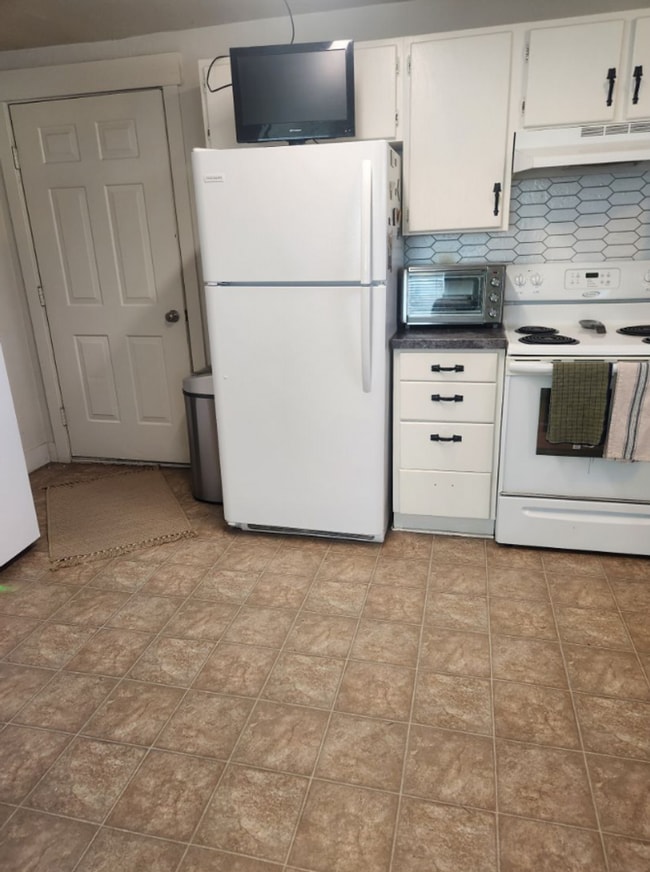 Photo - L7ER Unit #A