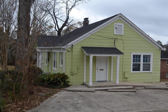 Photo - 511 Beverly St House