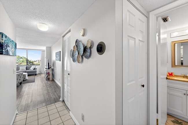 Photo - 6218 Palma del Mar Blvd S