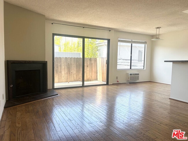 11743 Darlington Ave Unit 9