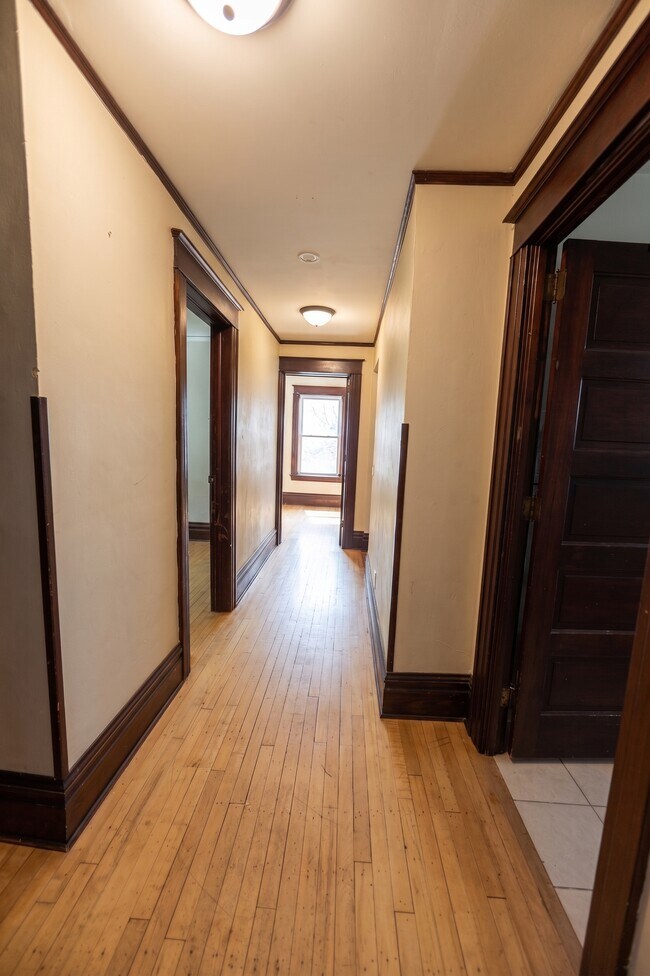 Photo - 120 N Franklin St
