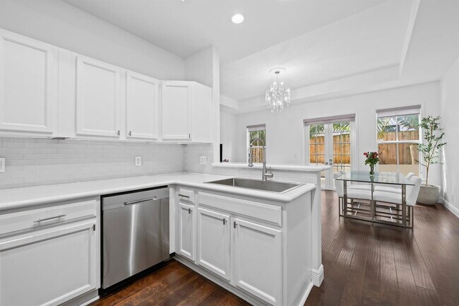 Photo - 515 SW 18th Ave