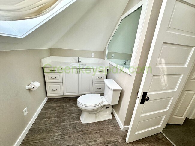 Photo - Gorgeous 1 Bedroom 1 Bath Top Floor Unit i...