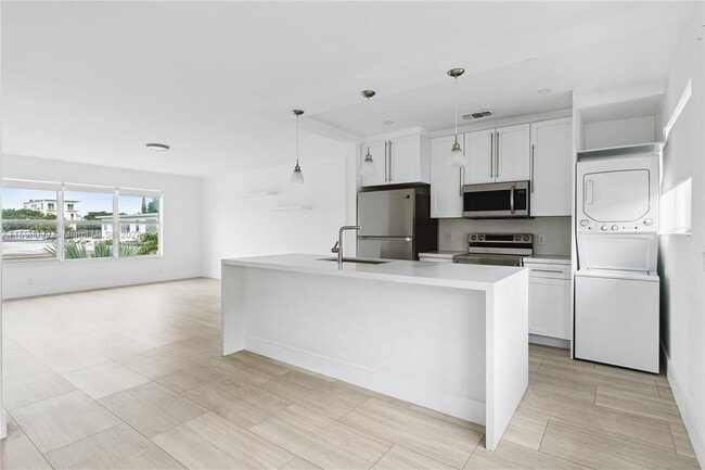 Building Photo - 840 82nd St Unit 3 Rental