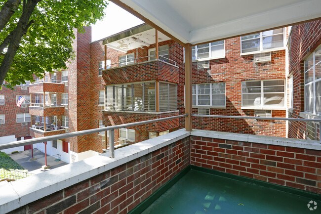 2BR - Terrace