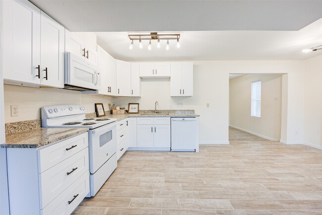 Building Photo - 630 Martin Luther King Rd