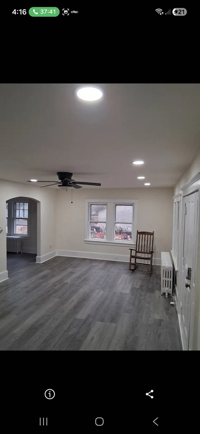 Photo - 213 W Quince St