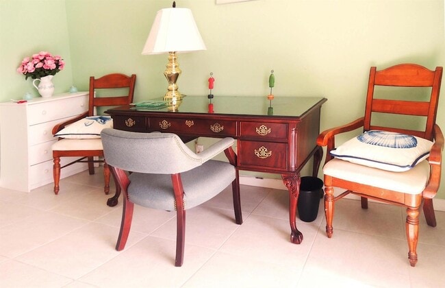 Photo - 135 Salisbury F Unidad 135