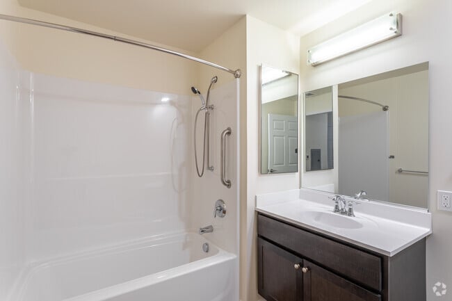 Photo - Hillcrest Commons II Senior Living 55+