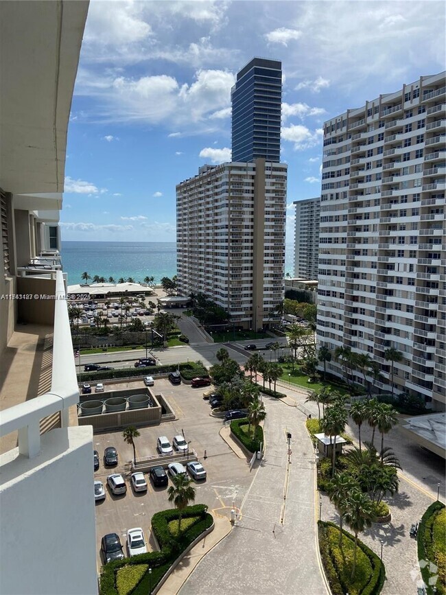 Building Photo - 1965 S Ocean Dr Unit 12K Rental