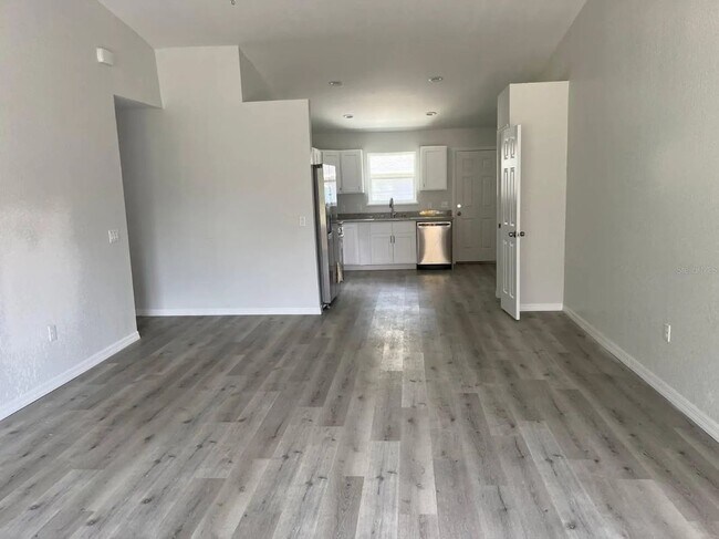 Photo - 1742 Magnolia St