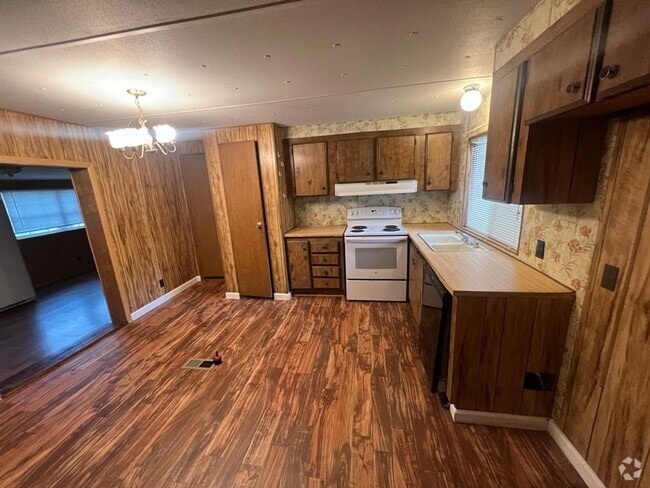 Building Photo - 3710 Stanley Dr Rental