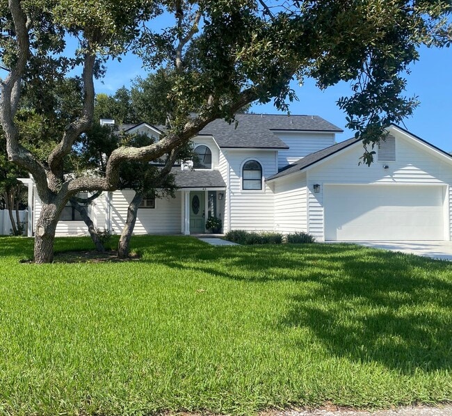 Building Photo - Beautiful Seaview Park Home!