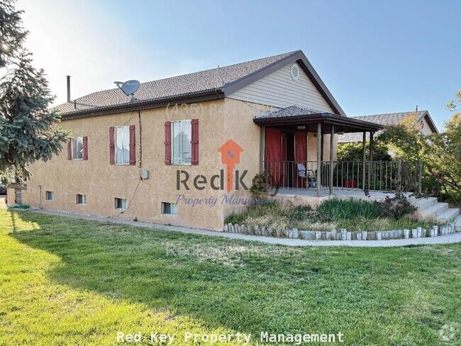 Building Photo - 7th St Duplex Rental