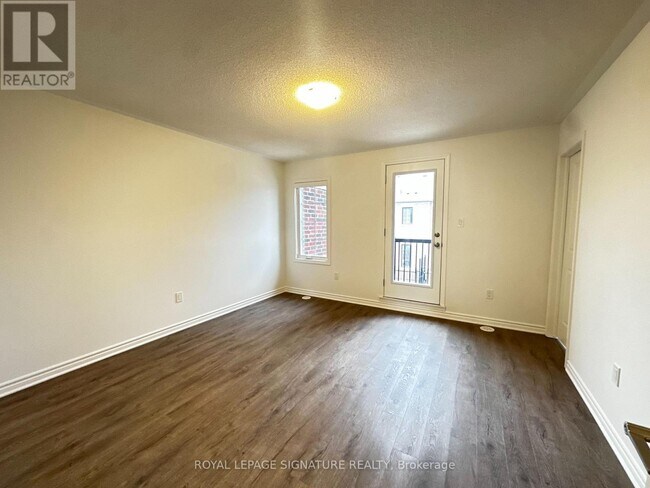 Photo - 1259 Lily Cres