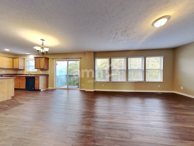 755 Elm Tree Dr