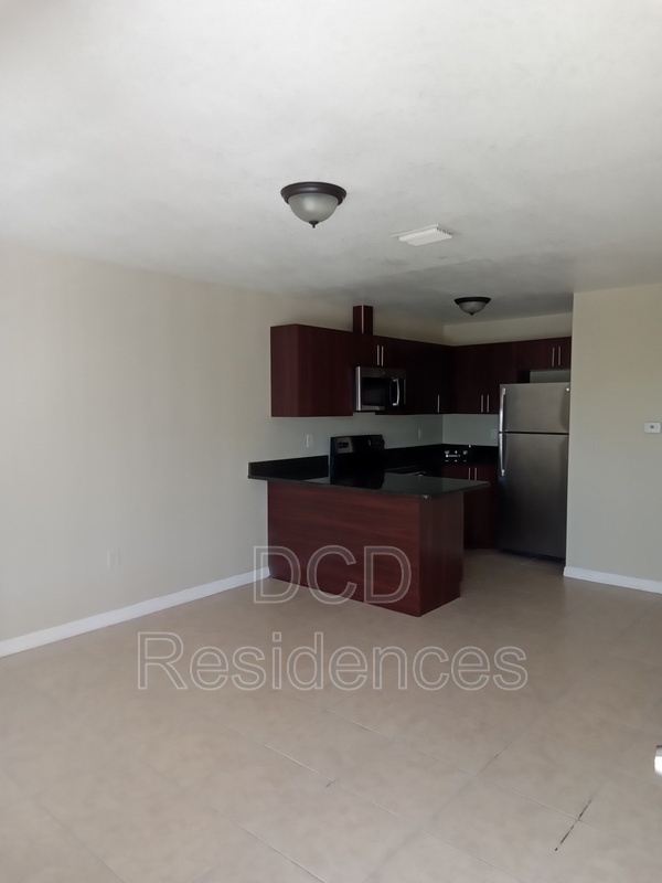 Building Photo - 612 Sally Ln S Unit 19 Rental