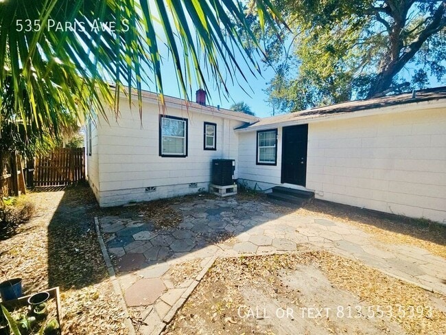 Photo - 535 Paris Ave S