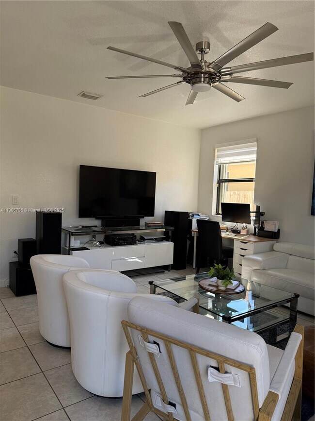 Photo - 180 SE 36th Ave