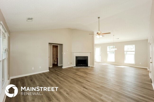 Photo - 374 Eagles Crossing Cir