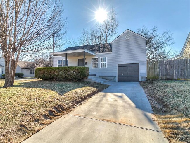 Front of house - 2200 NW 33rd St House