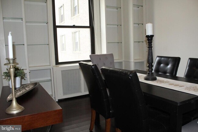 Photo - 2031 Locust St Unit 302