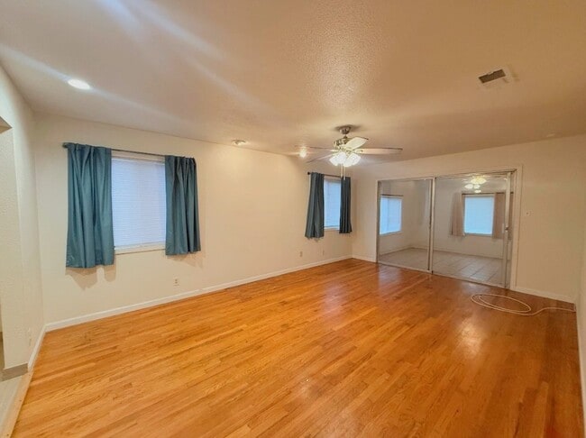 Photo - 3158 El Capitan Ave