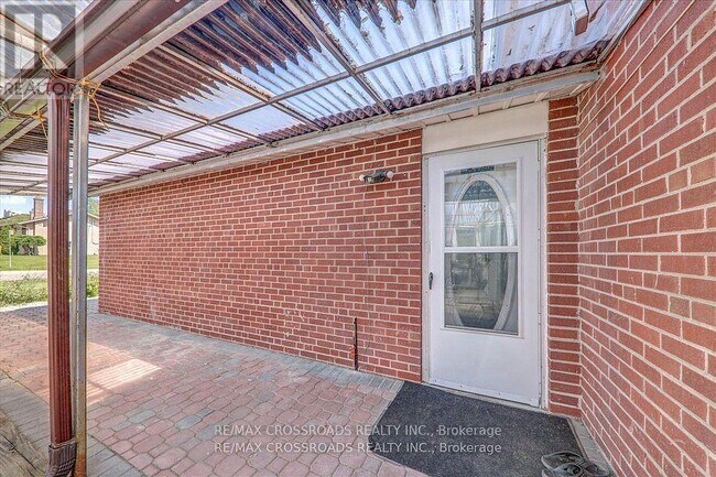 Photo - 18 De Marco Blvd